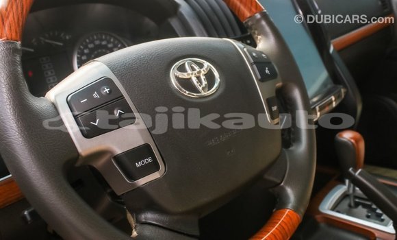 Buy Import Toyota Land Cruiser White Car in Import - Dubai in Dushanbe Buy Import Toyota Land Cruiser White Car in Import - Dubai in Dushanbe