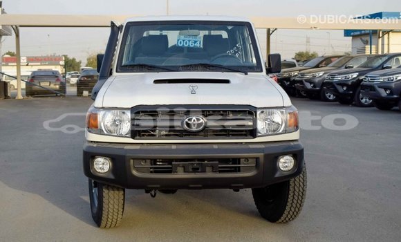 Buy Import Toyota Land Cruiser White Car in Import - Dubai in Dushanbe Buy Import Toyota Land Cruiser White Car in Import - Dubai in Dushanbe