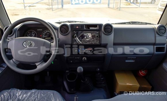 Buy Import Toyota Land Cruiser White Car in Import - Dubai in Dushanbe Buy Import Toyota Land Cruiser White Car in Import - Dubai in Dushanbe