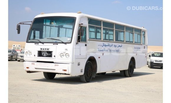 Buy Import TATA Xenon White Car in Import - Dubai in Dushanbe