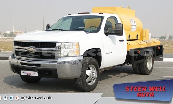 Buy Import Chevrolet Silverado White Car in Import - Dubai in Dushanbe