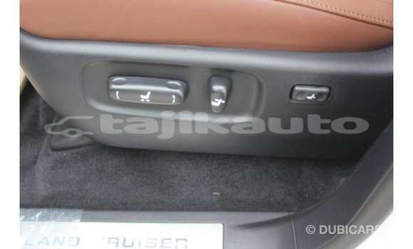 Buy Import Toyota Land Cruiser White Car in Import - Dubai in Dushanbe Buy Import Toyota Land Cruiser White Car in Import - Dubai in Dushanbe
