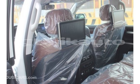 Buy Import Toyota Land Cruiser White Car in Import - Dubai in Dushanbe Buy Import Toyota Land Cruiser White Car in Import - Dubai in Dushanbe
