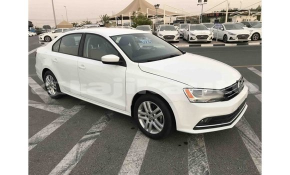 Buy Import Volkswagen Jetta White Car in Import - Dubai in Dushanbe