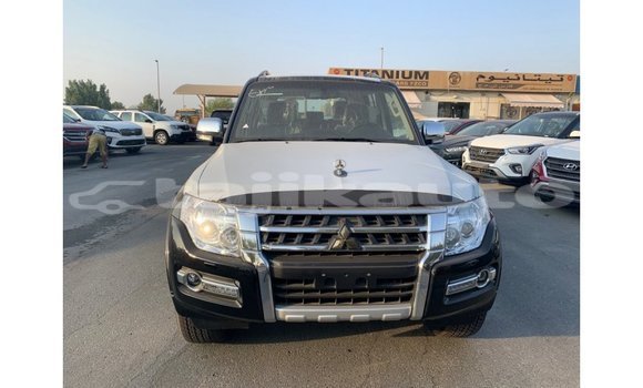 Buy Import Mitsubishi Pajero Black Car in Import - Dubai in Dushanbe Buy Import Mitsubishi Pajero Black Car in Import - Dubai in Dushanbe