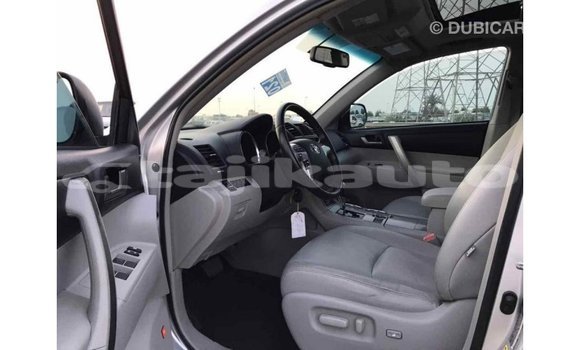 Buy Import Toyota Highlander Other Car in Import - Dubai in Dushanbe Buy Import Toyota Highlander Other Car in Import - Dubai in Dushanbe