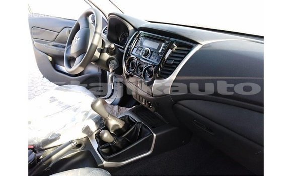 Buy Import Mitsubishi L200 White Car in Import - Dubai in Dushanbe Buy Import Mitsubishi L200 White Car in Import - Dubai in Dushanbe