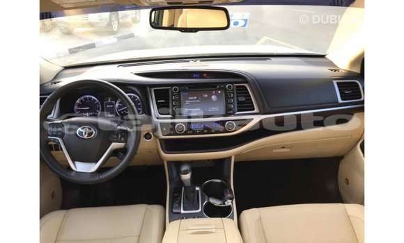 Buy Import Toyota Highlander Beige Car in Import - Dubai in Dushanbe Buy Import Toyota Highlander Beige Car in Import - Dubai in Dushanbe