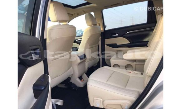 Buy Import Toyota Highlander Beige Car in Import - Dubai in Dushanbe Buy Import Toyota Highlander Beige Car in Import - Dubai in Dushanbe