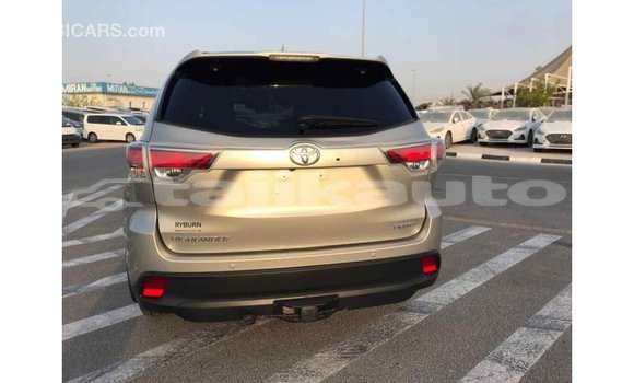Buy Import Toyota Highlander Beige Car in Import - Dubai in Dushanbe Buy Import Toyota Highlander Beige Car in Import - Dubai in Dushanbe
