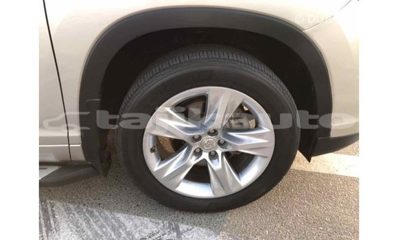 Buy Import Toyota Highlander Beige Car in Import - Dubai in Dushanbe Buy Import Toyota Highlander Beige Car in Import - Dubai in Dushanbe