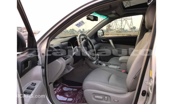 Buy Import Toyota Highlander Other Car in Import - Dubai in Dushanbe Buy Import Toyota Highlander Other Car in Import - Dubai in Dushanbe