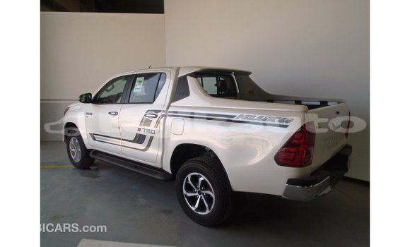 Buy Import Toyota Hilux White Car in Import - Dubai in Dushanbe Buy Import Toyota Hilux White Car in Import - Dubai in Dushanbe