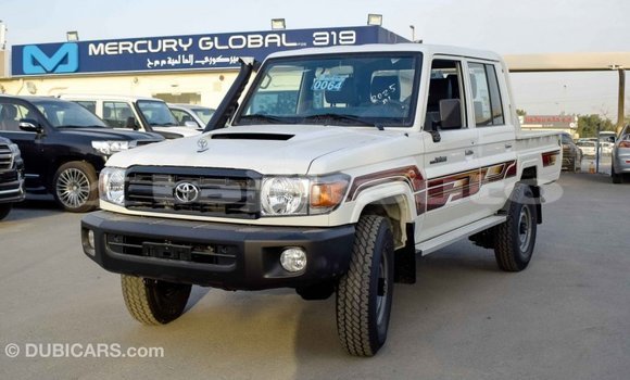 Buy Import Toyota Land Cruiser Beige Car in Import - Dubai in Dushanbe Buy Import Toyota Land Cruiser Beige Car in Import - Dubai in Dushanbe