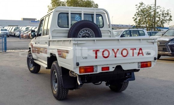 Buy Import Toyota Land Cruiser Beige Car in Import - Dubai in Dushanbe Buy Import Toyota Land Cruiser Beige Car in Import - Dubai in Dushanbe