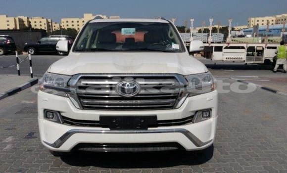 Buy Import Toyota Land Cruiser White Car in Import - Dubai in Dushanbe Buy Import Toyota Land Cruiser White Car in Import - Dubai in Dushanbe