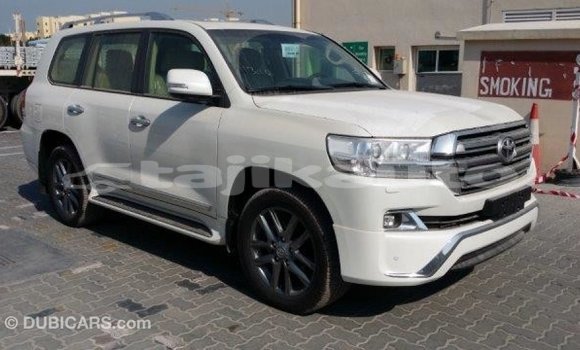 Buy Import Toyota Land Cruiser White Car in Import - Dubai in Dushanbe Buy Import Toyota Land Cruiser White Car in Import - Dubai in Dushanbe