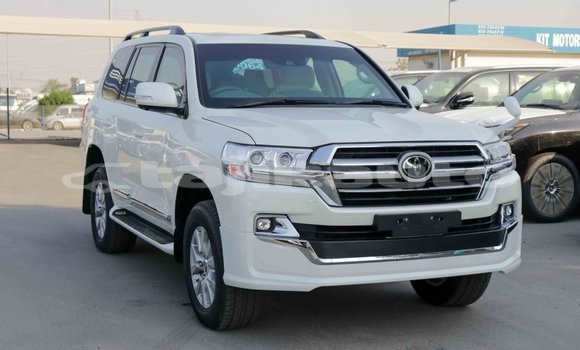 Buy Import Toyota Land Cruiser White Car in Import - Dubai in Dushanbe Buy Import Toyota Land Cruiser White Car in Import - Dubai in Dushanbe