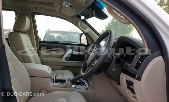 Buy Import Toyota Land Cruiser White Car in Import - Dubai in Dushanbe Buy Import Toyota Land Cruiser White Car in Import - Dubai in Dushanbe