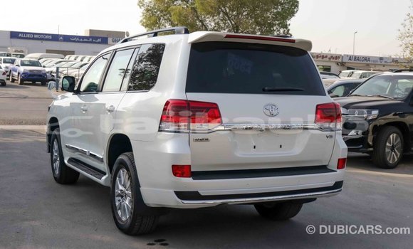 Buy Import Toyota Land Cruiser White Car in Import - Dubai in Dushanbe Buy Import Toyota Land Cruiser White Car in Import - Dubai in Dushanbe