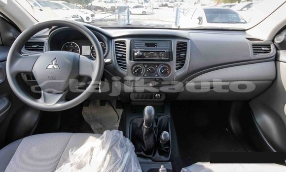 Buy Import Mitsubishi L200 White Car in Import - Dubai in Dushanbe Buy Import Mitsubishi L200 White Car in Import - Dubai in Dushanbe