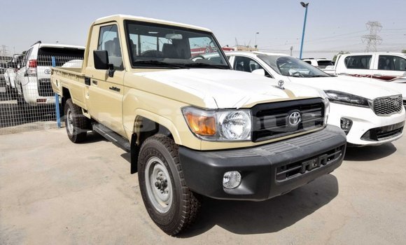 Buy Import Toyota Land Cruiser Beige Car in Import - Dubai in Dushanbe Buy Import Toyota Land Cruiser Beige Car in Import - Dubai in Dushanbe
