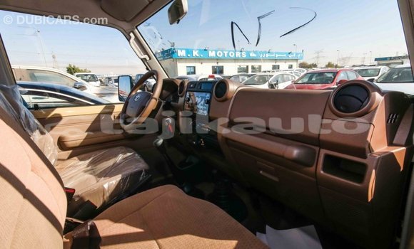 Buy Import Toyota Land Cruiser Beige Car in Import - Dubai in Dushanbe Buy Import Toyota Land Cruiser Beige Car in Import - Dubai in Dushanbe