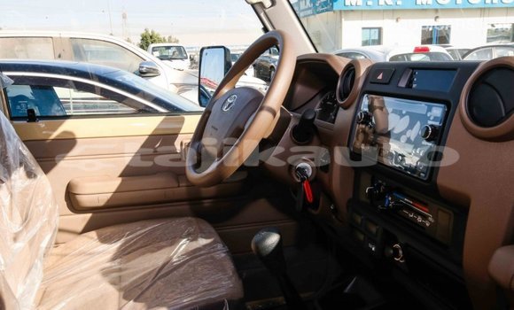 Buy Import Toyota Land Cruiser Beige Car in Import - Dubai in Dushanbe Buy Import Toyota Land Cruiser Beige Car in Import - Dubai in Dushanbe