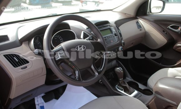 Buy Import Hyundai Tucson Beige Car in Import - Dubai in Dushanbe Buy Import Hyundai Tucson Beige Car in Import - Dubai in Dushanbe