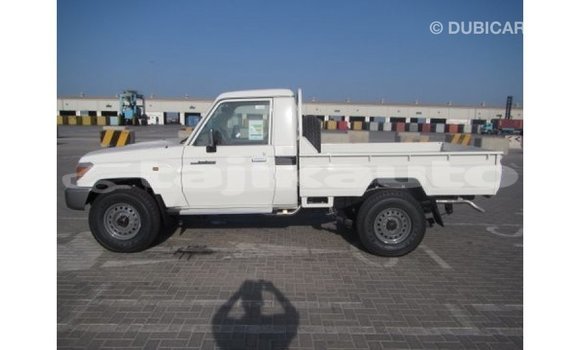 Buy Import Toyota Land Cruiser White Car in Import - Dubai in Dushanbe Buy Import Toyota Land Cruiser White Car in Import - Dubai in Dushanbe