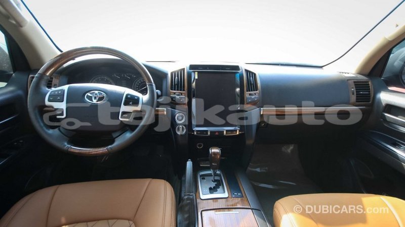 Big with watermark toyota land cruiser dushanbe import dubai 1425