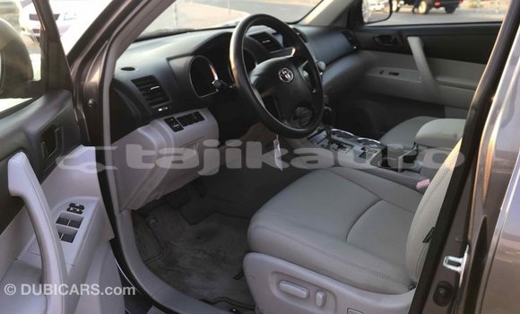 Buy Import Toyota Highlander Other Car in Import - Dubai in Dushanbe Buy Import Toyota Highlander Other Car in Import - Dubai in Dushanbe