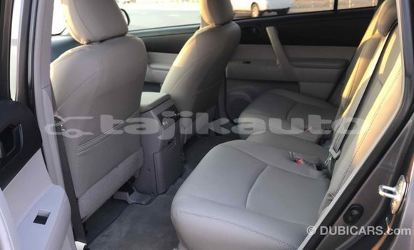Buy Import Toyota Highlander Other Car in Import - Dubai in Dushanbe Buy Import Toyota Highlander Other Car in Import - Dubai in Dushanbe