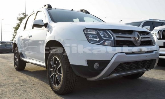 Buy Import Renault Duster White Car in Import - Dubai in Dushanbe