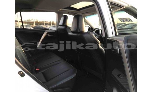 Buy Import Toyota 4Runner White Car in Import - Dubai in Dushanbe Buy Import Toyota 4Runner White Car in Import - Dubai in Dushanbe