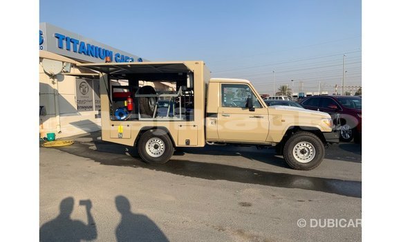 Buy Import Toyota Land Cruiser Beige Car in Import - Dubai in Dushanbe Buy Import Toyota Land Cruiser Beige Car in Import - Dubai in Dushanbe