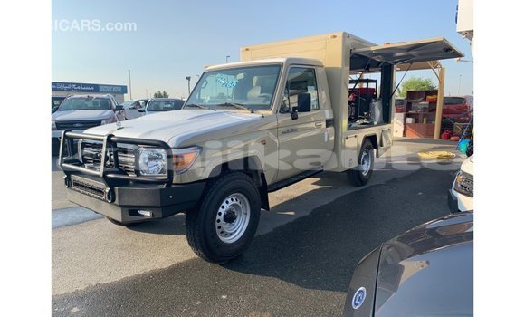 Buy Import Toyota Land Cruiser Beige Car in Import - Dubai in Dushanbe Buy Import Toyota Land Cruiser Beige Car in Import - Dubai in Dushanbe