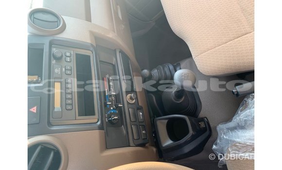 Buy Import Toyota Land Cruiser Beige Car in Import - Dubai in Dushanbe Buy Import Toyota Land Cruiser Beige Car in Import - Dubai in Dushanbe
