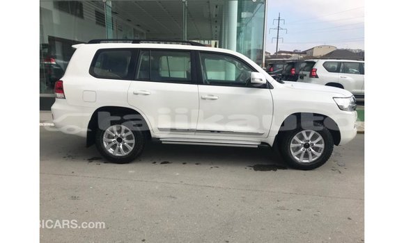 Buy Import Toyota Land Cruiser White Car in Import - Dubai in Dushanbe Buy Import Toyota Land Cruiser White Car in Import - Dubai in Dushanbe