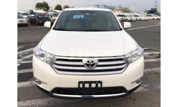 Buy Import Toyota Highlander White Car in Import - Dubai in Dushanbe Buy Import Toyota Highlander White Car in Import - Dubai in Dushanbe