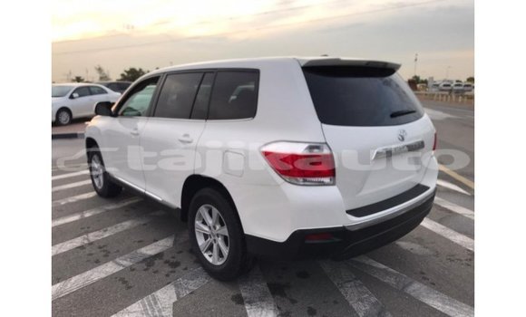 Buy Import Toyota Highlander White Car in Import - Dubai in Dushanbe Buy Import Toyota Highlander White Car in Import - Dubai in Dushanbe