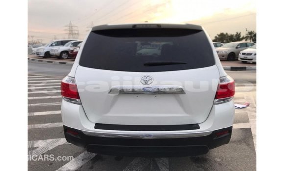 Buy Import Toyota Highlander White Car in Import - Dubai in Dushanbe Buy Import Toyota Highlander White Car in Import - Dubai in Dushanbe