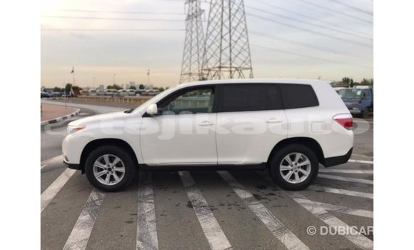 Buy Import Toyota Highlander White Car in Import - Dubai in Dushanbe Buy Import Toyota Highlander White Car in Import - Dubai in Dushanbe