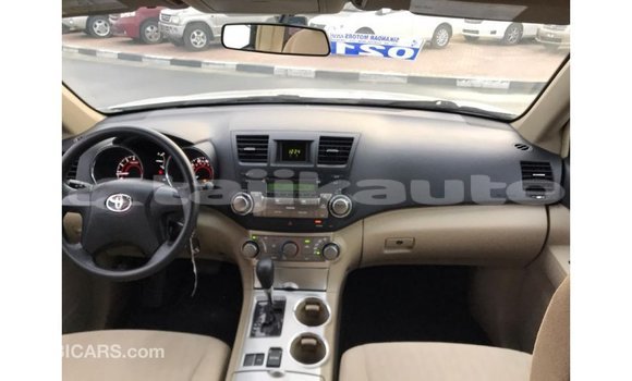 Buy Import Toyota Highlander White Car in Import - Dubai in Dushanbe Buy Import Toyota Highlander White Car in Import - Dubai in Dushanbe