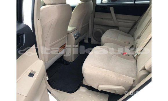 Buy Import Toyota Highlander White Car in Import - Dubai in Dushanbe Buy Import Toyota Highlander White Car in Import - Dubai in Dushanbe