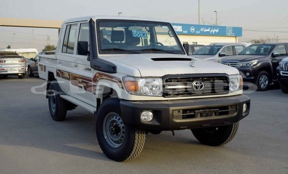 Buy Import Toyota Land Cruiser White Car in Import - Dubai in Dushanbe Buy Import Toyota Land Cruiser White Car in Import - Dubai in Dushanbe