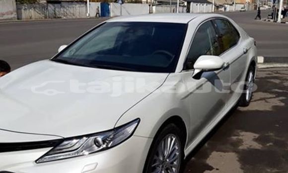 Buy Used Toyota Camry White Car in Dushanbe in Dushanbe
