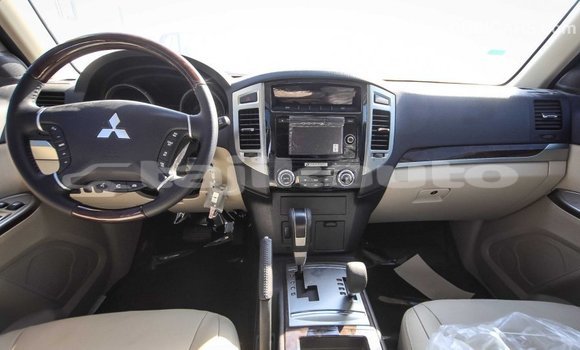 Buy Import Mitsubishi Pajero White Car in Import - Dubai in Dushanbe Buy Import Mitsubishi Pajero White Car in Import - Dubai in Dushanbe
