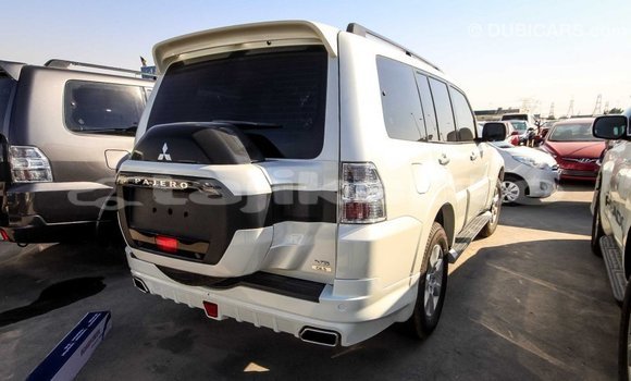 Buy Import Mitsubishi Pajero White Car in Import - Dubai in Dushanbe Buy Import Mitsubishi Pajero White Car in Import - Dubai in Dushanbe