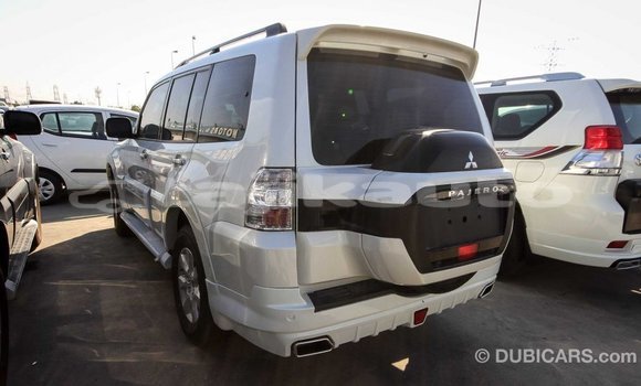 Buy Import Mitsubishi Pajero White Car in Import - Dubai in Dushanbe Buy Import Mitsubishi Pajero White Car in Import - Dubai in Dushanbe